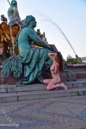 Nude in Public leaked photo #2855