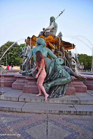 Nude in Public leaked photo #2892