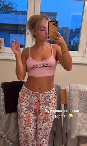Nuki van Lent Nude Leaked Photo #90