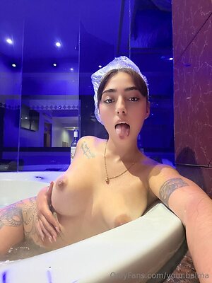 nura_lama leaked photo #5