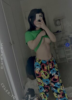nweeki Nude Leaked Photo #3