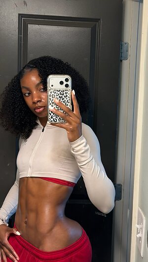 Nyla Davis leaked photo #2