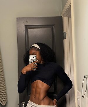 Nyla Davis leaked photo #6