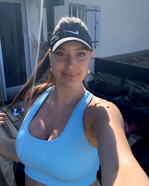Océane Dodin leaked photo #44