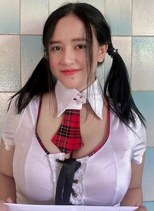 Ochi Berlian Nude Leaked Photo #4