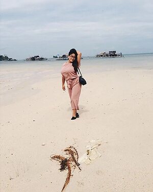Ochi Berlian Nude Leaked Photo #17