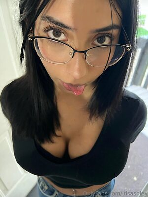 Ofcourseashley Nude Leaked Photo #14