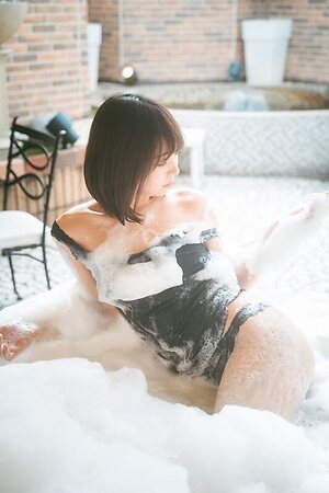 Ogata Mariko Fantia leaked photo #7