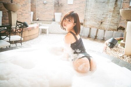 Ogata Mariko Fantia leaked photo #8