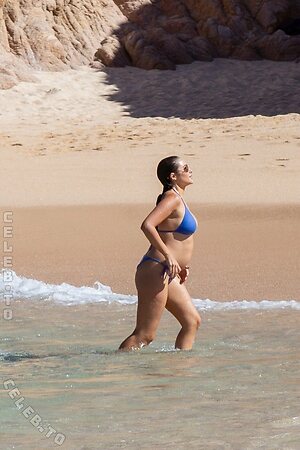 Olivia Culpo Nude Leaked Photo #19