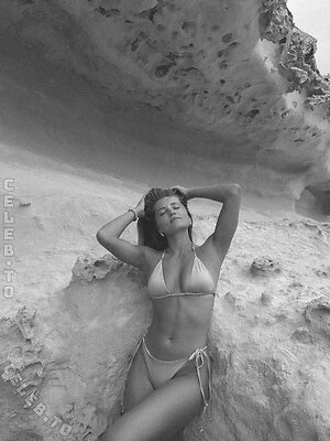 Olivia Junker Nude Leaked Photo #10