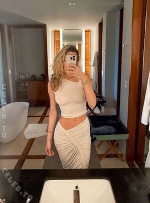 Olivia May Nude Leaked Photo #22