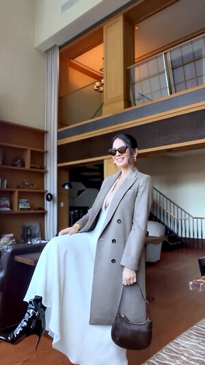 Olivia Munn Hot