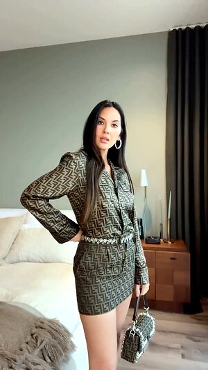 Olivia Munn Hot leaked photo #40