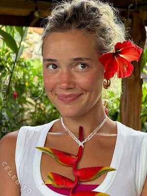 Olivia Ponton photo