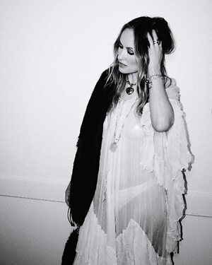 Olivia Wilde see through white dress leaked photo #3
