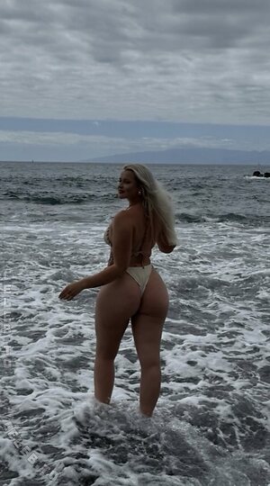 oliviahbls Nude Leaked Photo #9