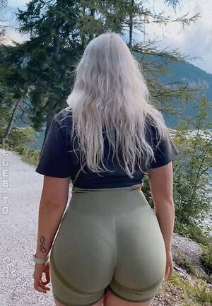 oliviahbls Nude Leaked Photo #11