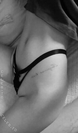 oliviashu Nude Leaked Photo #17