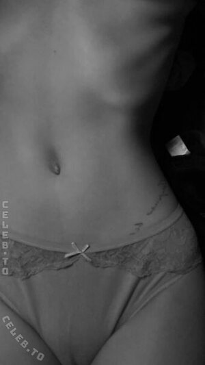 oliviashu Nude Leaked Photo #22