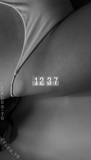 oliviashu Nude Leaked Photo #32