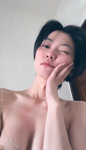 oliviashu Nude Leaked Photo #45