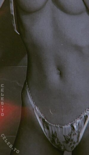 oliviashu Nude Leaked Photo #46