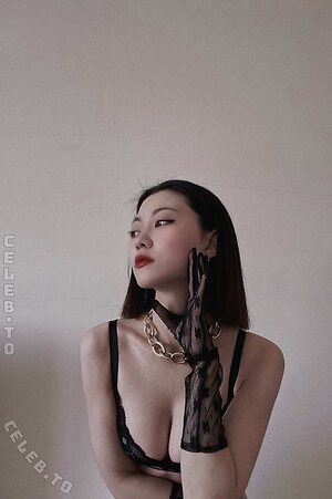 oliviashu Nude Leaked Photo #61