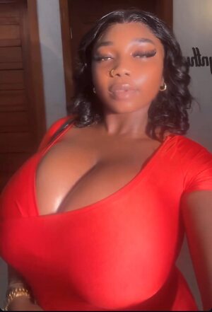 Oluwagbotemmy Nude Leaked Photo #2