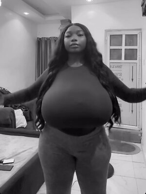 Oluwagbotemmy Nude Leaked Photo #20