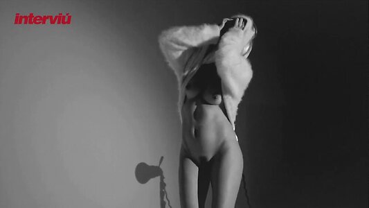 Only nude celebs, no fakes, no nice dress if not transparent leaked photo #20