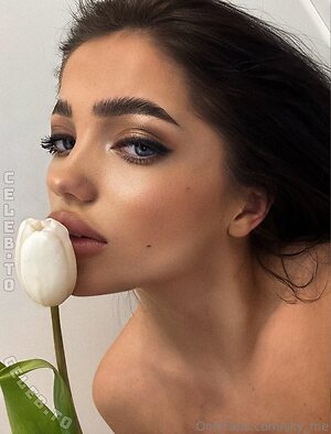 Ophelia Sky photo