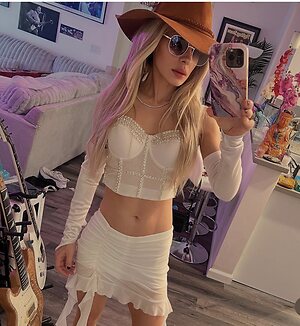 Orianthi leaked photo #8