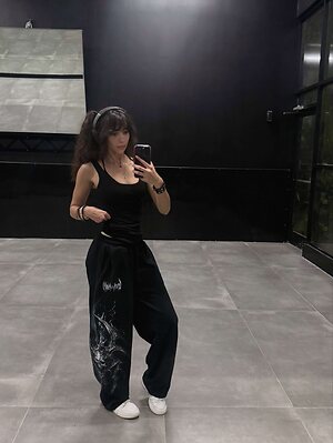 over.taaa leaked photo #32