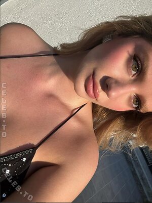 oyaosmanagaoglu Nude Leaked Photo #9