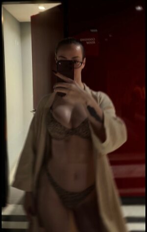 oznur guven leaked photo #3