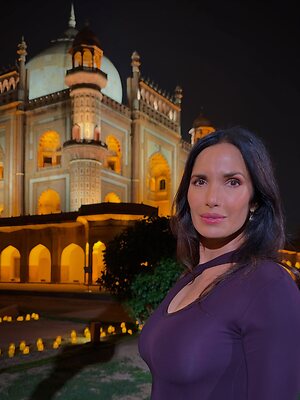 Padma Lakshmi leaked photo #9