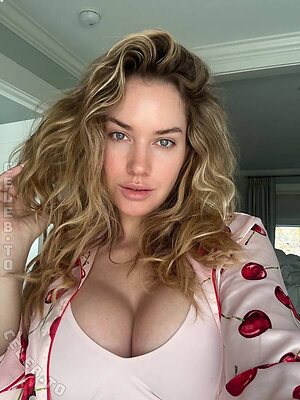 Paige Spiranac photo