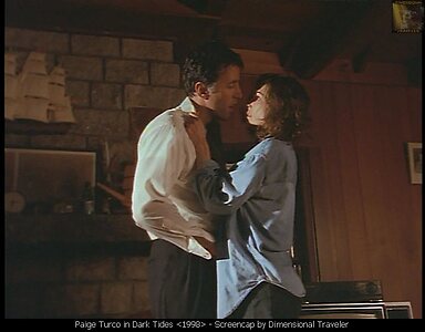 Paige Turco leaked photo #6