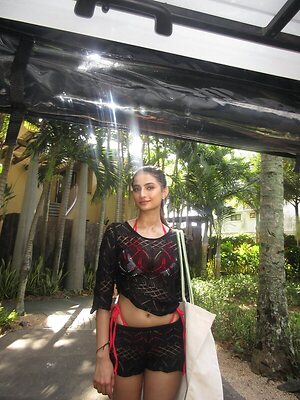 Palak Tiwari leaked photo #2