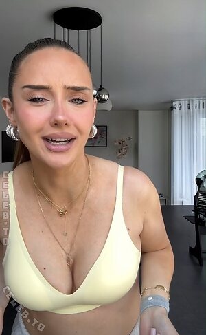Palinamin Nude Leaked Photo #5