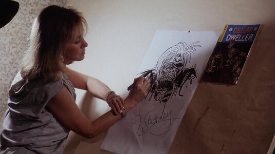 Pamela Bellwood leaked photo #15