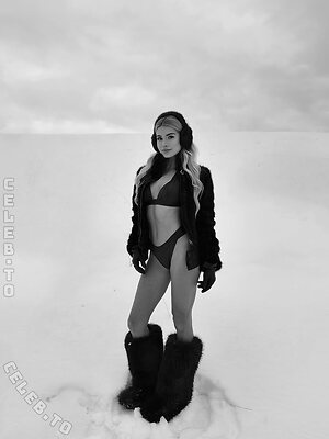 Pamela Reif Nude Leaked Photo #5