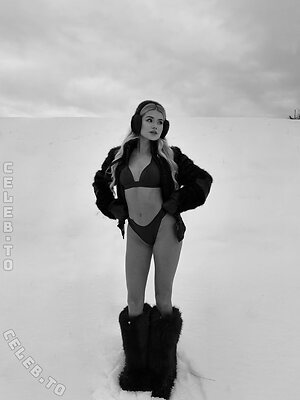 Pamela Reif Nude Leaked Photo #7