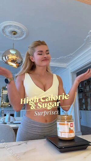 Pamela Reif Nude Photos