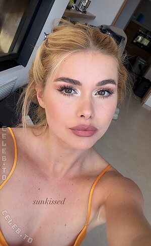 Pamela Reif Nude Leaked Photo #108