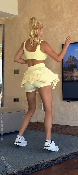 Pamela Reif photo