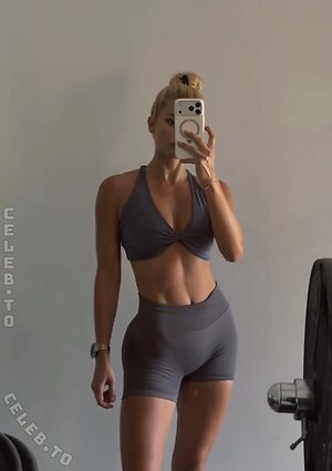 Pamela Reif photo