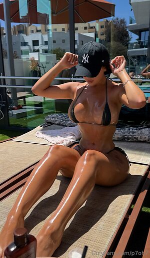 Pamela leaked photo #25