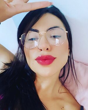 PAMELA LIBRAS CLOSE.ISIS leaked photos